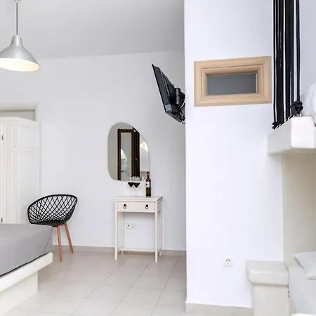 Naxos Center Superior Quadruple Balcony ヴィラ