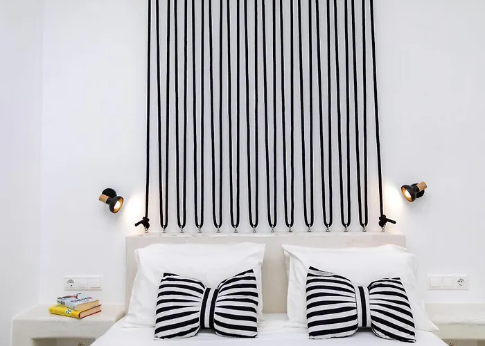 Naxos Center Superior Quadruple Balcony Villa