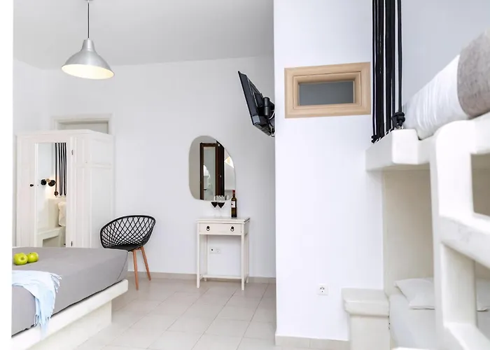 Naxos Center Superior Quadruple Balcony Villa