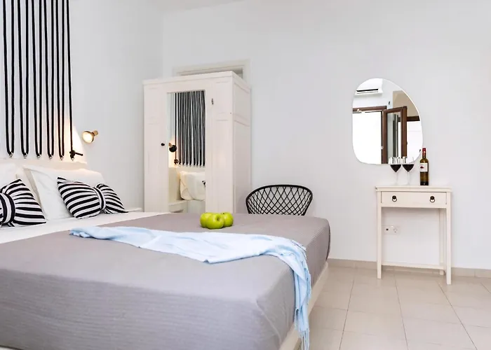 Villa Naxos Center Superior Quadruple Balcony Naxos City